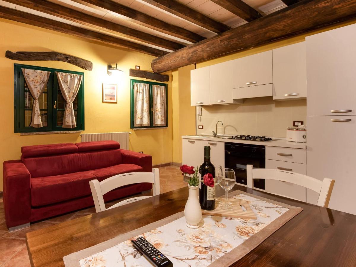 Beautiful Chalet With Swimming Pool In Lombardy Villa Marone Exterior foto