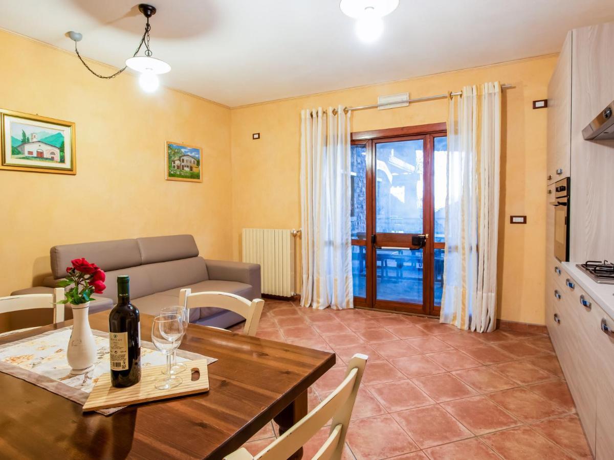 Beautiful Chalet With Swimming Pool In Lombardy Villa Marone Exterior foto
