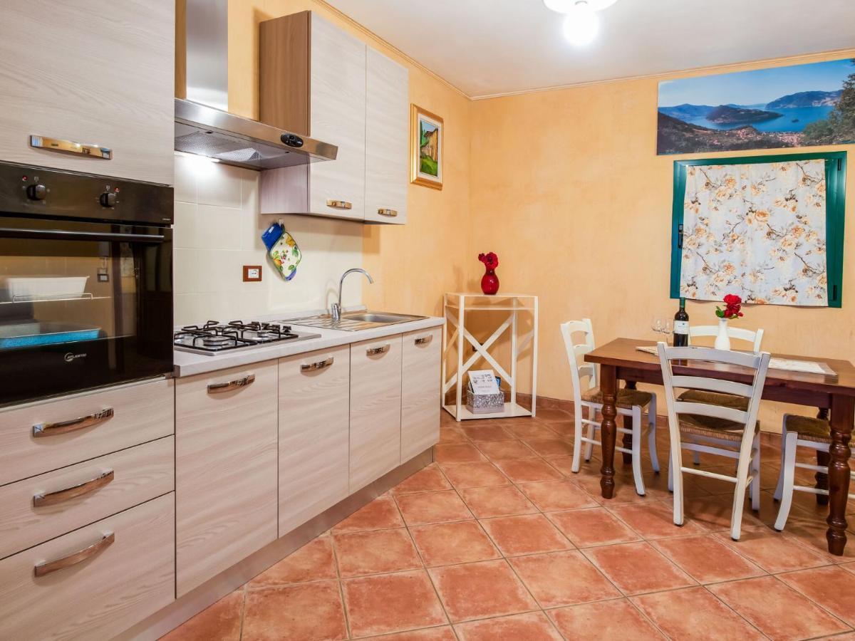 Beautiful Chalet With Swimming Pool In Lombardy Villa Marone Exterior foto