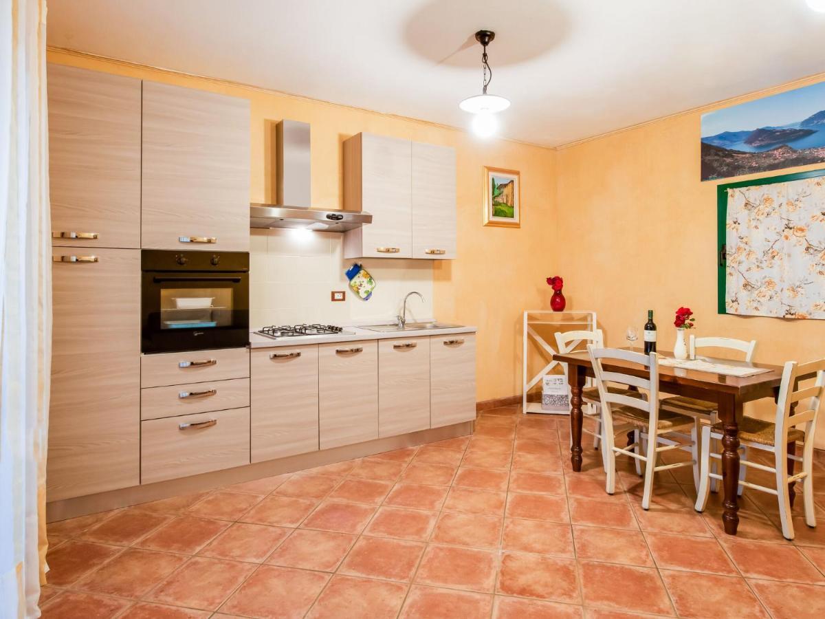 Beautiful Chalet With Swimming Pool In Lombardy Villa Marone Exterior foto