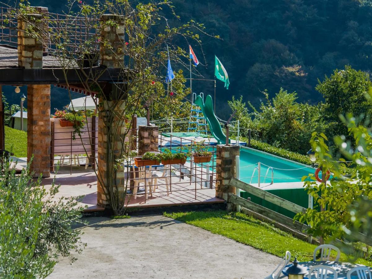 Beautiful Chalet With Swimming Pool In Lombardy Villa Marone Exterior foto